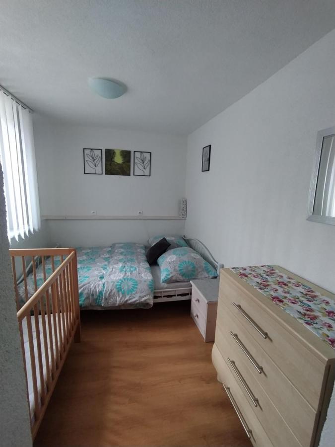 Apartman Karin Huty Εξωτερικό φωτογραφία